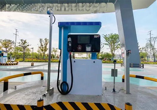 The largest hydrogen refueling station in the Yangtze River Delta is put into use